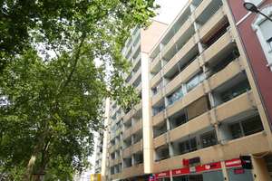 Modern kernsaniert! Bezugsbereite Eigentumswohnung mit Balkon und Einbauküche!