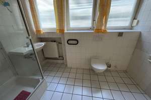 Sehr großzügiges Wohnhaus in ruhiger Lage mit viel Aussicht – Die vollständige Adresse der Immobilie erhältst du vom Anbieter., 97999 Igersheim – Vorschaubild 9