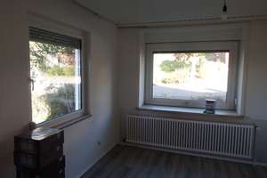 Komplett saniertes Haus mit Werkstatt und Platz für Hobby oder Fuhrpark – Die vollständige Adresse der Immobilie erhältst du vom Anbieter., 72393 Burladingen – Vorschaubild 10