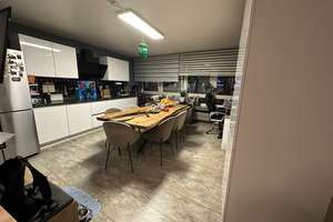 Preiswerte 4-Zimmer-Wohnung mit Balkon in Wuppertal geeignet auch als WG – Schloßbleiche 18, 42103 Elberfeld, Wuppertal – Vorschaubild 2