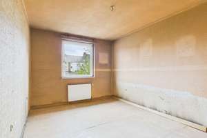 Investmentchance: Mehrfamilienhaus mit 3 Einheiten und Ausbaupotenzial – Die vollständige Adresse der Immobilie erhältst du vom Anbieter., 47167 Obermarxloh, Duisburg – Vorschaubild 2