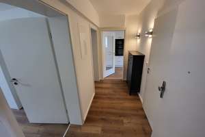 Moderne 2-Zimmer-Wohnung mit großer Luxusküche & Klimaanlage