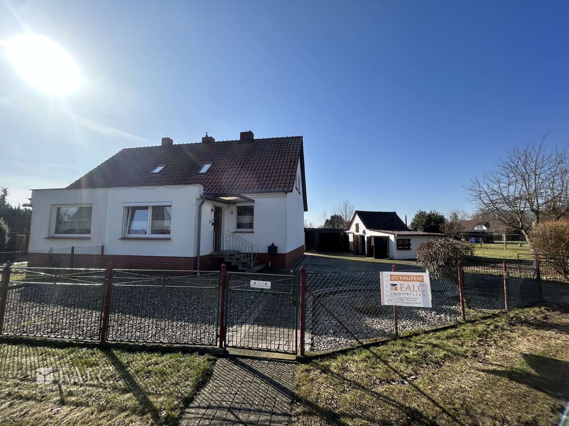 Sanierungsbedürftige Doppelhaushälfte + mögliches Baufeld, Harz Kreis – Bild 2