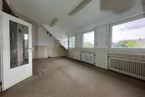 Potentialreiches Mehrfamilienhaus mit großem Grundstück, Garagenhof – Die vollständige Adresse der Immobilie erhältst du vom Anbieter., 45149 Haarzopf, Essen – Vorschaubild 22