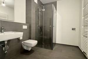 Helle 2-Zimmerwohnung mit Sonnenbalkon zum Innenhof * Einbauküche * in Moabit – Beusselstraße 31b, 10553 Moabit, Berlin – Vorschaubild 7