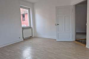 Charmante 3,5-Zimmer-Wohnung in Lampertheim – Bürstädter Straße 18, 68623 Lampertheim – Vorschaubild 3