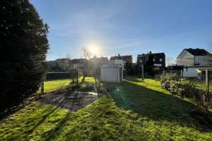 Idyllisches Familiennest: Doppelhaushälfte in Raguhn mit weitläufigem Garten und romantischem Teich – Wittenberger Straße 9, 6779 Raguhn – Vorschaubild 9