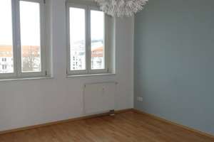 Schöne 3-Raum-Wohnung mit Balkon in Stadtfeld Ost! – Große-Diesdorfer-Str. 6-11, 39108 Stadtfeld Ost, Magdeburg – Vorschaubild 3