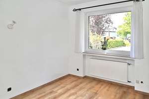 Münster Roxel: Hochwertiges Einfamilienhaus Einliegerwohnung Gewerbehalle schöner Garten zu verk! – 48161 Roxel, Münster – Vorschaubild 27