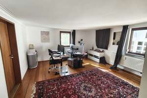3,5-Zimmer-Wohnung mit Balkon und Einbauküche