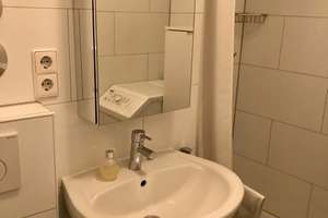 Möblierte, neuwertige 2,5-Zimmer-Wohnung mit zwei Balkonen und EBK in zentraler Lage – Friedhofstrasse 25, 70191 Am Pragfriedhof, Stuttgart – Vorschaubild 11