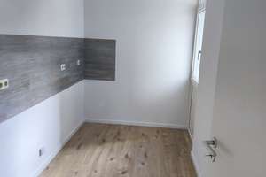 Groß, hell & komfortabel – 3‑Raum‑Wohnung mit Balkon und Aufzug – Tanneberger Weg 44, 1169 Gorbitz-Süd, Dresden – Vorschaubild 10