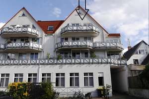 Helle 3-Zimmer-Dachgeschosswohnung (ca. 80 m²) mit Balkon, 2 Bädern & Stellplatz in Bremen Nord