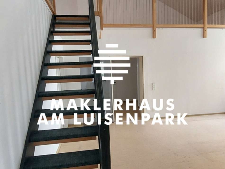Aufgang Empore