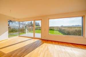 LUXUSWOHNEN AM FELDRAND - RUHE, WEITBLICK & ALPENPANORAMA – Blombergstr. 14, 86938 Schondorf am Ammersee – Vorschaubild 2