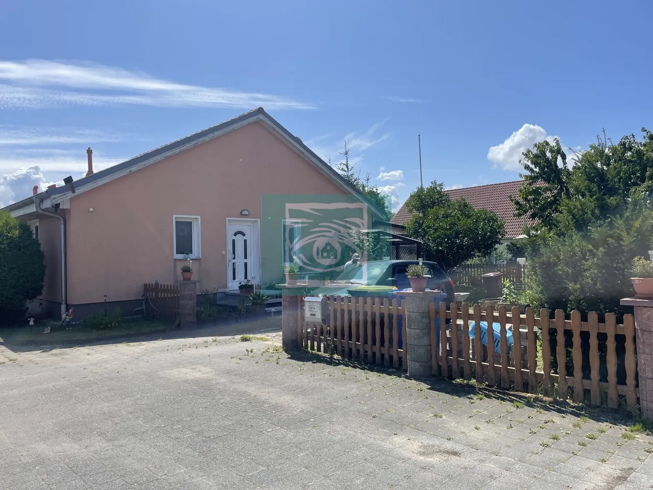 Samtens - Großes Reihenendhaus mit zwei Wohnungen zu verkaufen!, Vorpommern Rügen Kreis – Bild 1