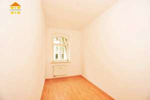 *Sofort freie 3-Raum-Wohnung mit Balkon in Chemnitz-Hilbersdorf – für Eigennutz & Investment* – Klarastraße 42, 9131 Hilbersdorf, Chemnitz – Vorschaubild 4