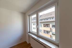 Moderne 2-Zimmer-Wohnung mit Einbauküche - Nähe Schokoladenmuseum (Altstadt-Süd) – Holzgasse 2, 50676 Altstadt/Süd, Köln – Vorschaubild 13