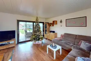 VERKAUFT! Komfortabler Bungalow mit großzügigem Grundstück, Garagen und Carports! – Leer (Kreis) – Vorschaubild 6
