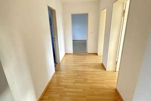 Großzügige 4 Zi-Whg. im Zentrum Poings mit EBK u. Gäste-WC – Die vollständige Adresse der Immobilie erhältst du vom Anbieter., 85586 Poing – Vorschaubild 9