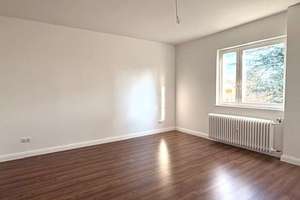 Sonnenfänger im Dachgeschoss: Helle 3-Zimmer-Wohnung mit Westbalkon & offener Küche – Die vollständige Adresse der Immobilie erhältst du vom Anbieter., 12109 Mariendorf, Berlin – Vorschaubild 5