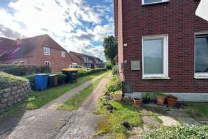 Renovierungsbedürftiges Mehrfamilienhaus in Brande-Hörnerkirchen – Die vollständige Adresse der Immobilie erhältst du vom Anbieter., 25364 Westerhorn – Vorschaubild 2