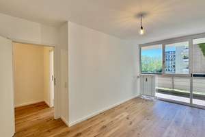 Vollständig renovierte 4-Zimmer-Wohnung im 3. OG mit 2 Balkonen und Garage in Köln-Weiden – Lübecker Str. 13, 50858 Weiden, Köln – Vorschaubild 12