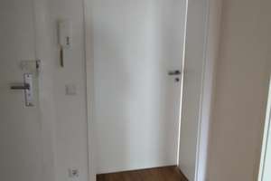 Zuhause mit 2 Zimmern, Einbauküche, Badezimmer,West-Loggia zum ruhigen Innenhof  in  Düsseldorf Bilk – Mecumstraße 31, 40225 Bilk, Düsseldorf – Vorschaubild 7