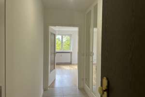 Seeblick - Modernisiertes Apartment in einzigartiger Lage am Schwabinger See – 80805 Alte Heide-Hirschau, München – Vorschaubild 2