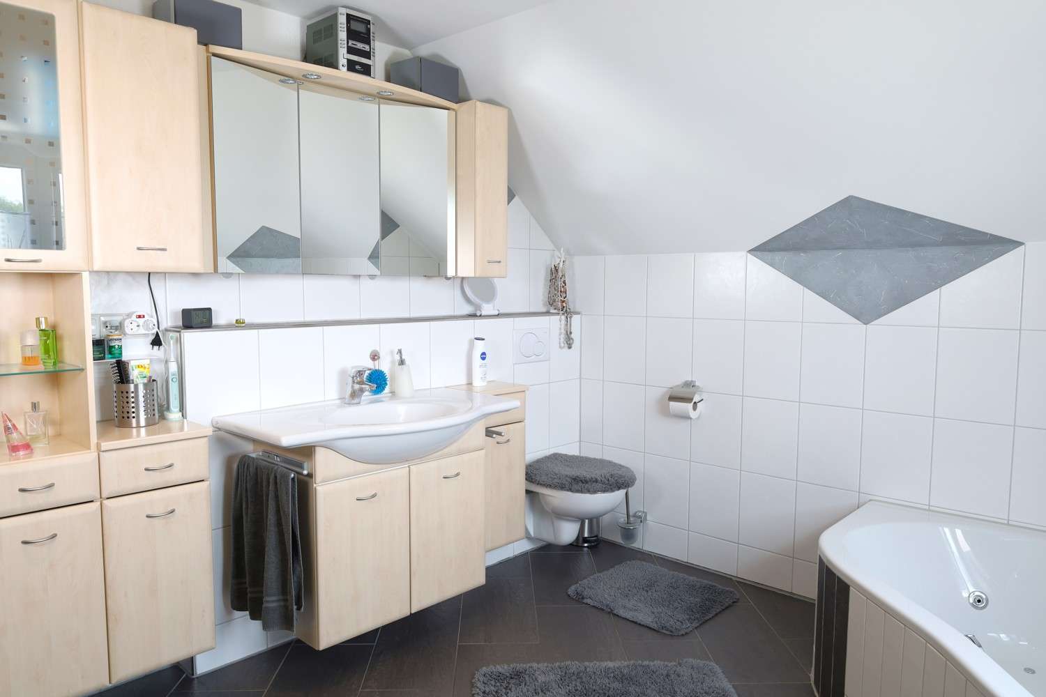 Immobilie in Bibertal - Hochwertiges Haus mit viel Platz 
in naturnaher Lage - Bild 5