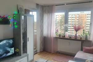 Helle, ruhige sonnige 2-Zimmer Wohnung im 3. OG/Hochhaus mit Balkon in Nürnberg-Langwasser – Wettersteinstraße 51, 90471 Langwasser Nordwest, Nürnberg – Vorschaubild 1