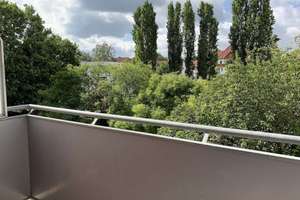 Stadtfeld Ost- Zentrumsnah Wohnen in einer 3 Raum-Wohnung mit Balkon – Die vollständige Adresse der Immobilie erhältst du vom Anbieter., 39108 Stadtfeld Ost, Magdeburg – Vorschaubild 2
