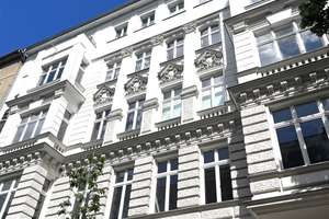 Kernsanierte Gründerzeitloft im Nollendorfkiez, Berliner Erker, 2 Balkone, Fahrstuhl