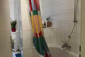 Stilvolle 3,5-Raum-Wohnung mit EBK, W-Bad mit Fenster, Balkon in Nord-Neukölln – Stuttgarterstraße 58, 12058 Berlin – Vorschaubild 8