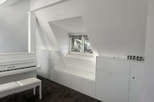 Möblierte 65  m² Dachwohnung mit Balkon in München-Sendling-Westpark, nur an eine Person – Waxensteinstrasse 34, 81377 Am Waldfriedhof, München – Vorschaubild 9