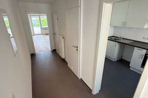 Stilvolles Apartment mit Balkon in begehrter Lage von Düsseldorf-Unterbilk – Buysstr. 3, 40223 Bilk, Düsseldorf – Vorschaubild 2