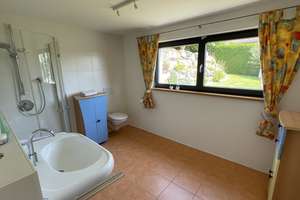 Modernes EFH 22 kWh/(m² a) mit Garten, EBK, Wallbox und Doppelgarage in Laichingen – Am Bleichberg 61, 89150 Laichingen – Vorschaubild 19