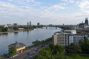 Historische Stadtvilla mit Rheinblick – Exklusive Altbauwohnung direkt an der Bastei – Die vollständige Adresse der Immobilie erhältst du vom Anbieter., 50668 Neustadt/Nord, Köln – Vorschaubild 18