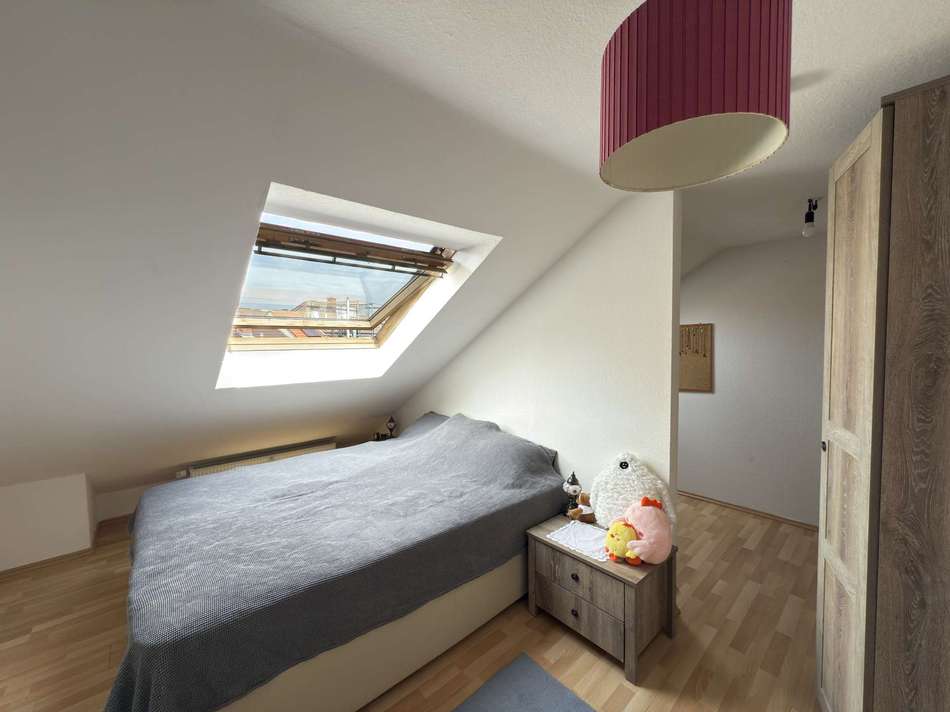 Schlafzimmer u. Ankleidezimmer