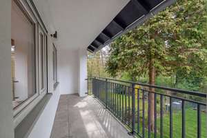 Exklusiv modernisierte 4-Zimmer-Wohnung mit Balkon in ruhiger Wohnlage - Erstbezug – Delpstr. -, 90473 Langwasser Südwest, Nürnberg – Vorschaubild 2