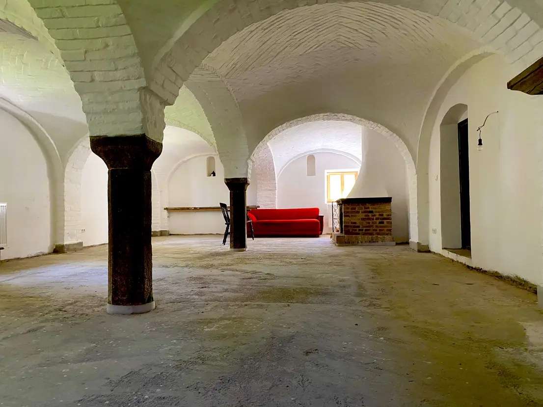 Immobilie in Gangkofen - Historischer Vierseithof mit großem Garten, altem Baumbestand und kultureller Geschichte - Bild 8