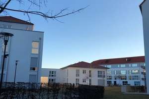 Stilvolle, absolut ruhig gelegene 2-Zi Penthousewohnung mit Balkon in Augsburg – Die vollständige Adresse der Immobilie erhältst du vom Anbieter., 86159 Universitätsviertel, Augsburg – Vorschaubild 3