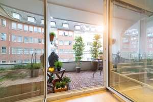 ***Exklusiv möbliertes Apartment mit Balkon in Unterbilk*** – 40217 Unterbilk, Düsseldorf – Vorschaubild 2