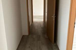 Großzügige Familienwohnung ! Toll renoviert - Sonnenbalkon inklusive – Radegaster Straße 13, 6842 Innerstädtischer Bereich Süd, Dessau-Roßlau – Vorschaubild 2