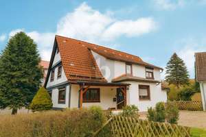 VIEL PLATZ UND RUHIGE FAMILIÄRE LAGE – Die vollständige Adresse der Immobilie erhältst du vom Anbieter., 98553 Nahetal-Waldau – Vorschaubild 1