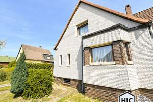 [HIC] Charmantes Einfamilienhaus auf großzügigem Grundstück in Hermsdorf – mit Entwicklungspotenzial – Die vollständige Adresse der Immobilie erhältst du vom Anbieter., 13467 Hermsdorf, Berlin – Vorschaubild 2