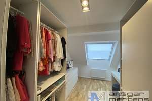 (D)EIN Wohngefühl am Bunten Garten!
Penthouse inklusive Loftgalerie, Loggia, Küche & Garten – Annakirchstraße 239, 41063 Windberg, Mönchengladbach – Vorschaubild 12