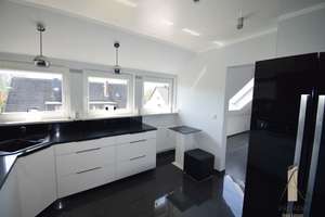 Top ausgestattete und vollmöblierte Maisonette-Wohnung mit 2 Bädern auf 95,49 m² – Die vollständige Adresse der Immobilie erhältst du vom Anbieter., 38448 Tiergartenbreite, Wolfsburg – Vorschaubild 9
