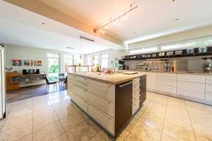 Stadt-Villa mit Charme in gutem Zustand – Die vollständige Adresse der Immobilie erhältst du vom Anbieter., 64285 Bessungen, Darmstadt – Vorschaubild 3