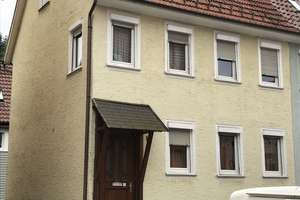 Vermiete Doppelhaushälfte in Albstadt Tailfingen  – Magdalenenstraße 11, 72461 Albstadt – Vorschaubild 1